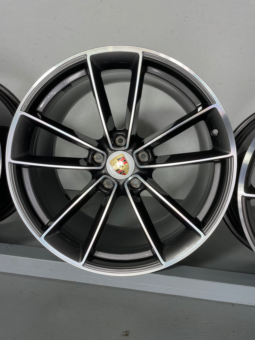 Porsche 992 20/21 Zoll Carrera Classic Felgen Topzustand Vorführer