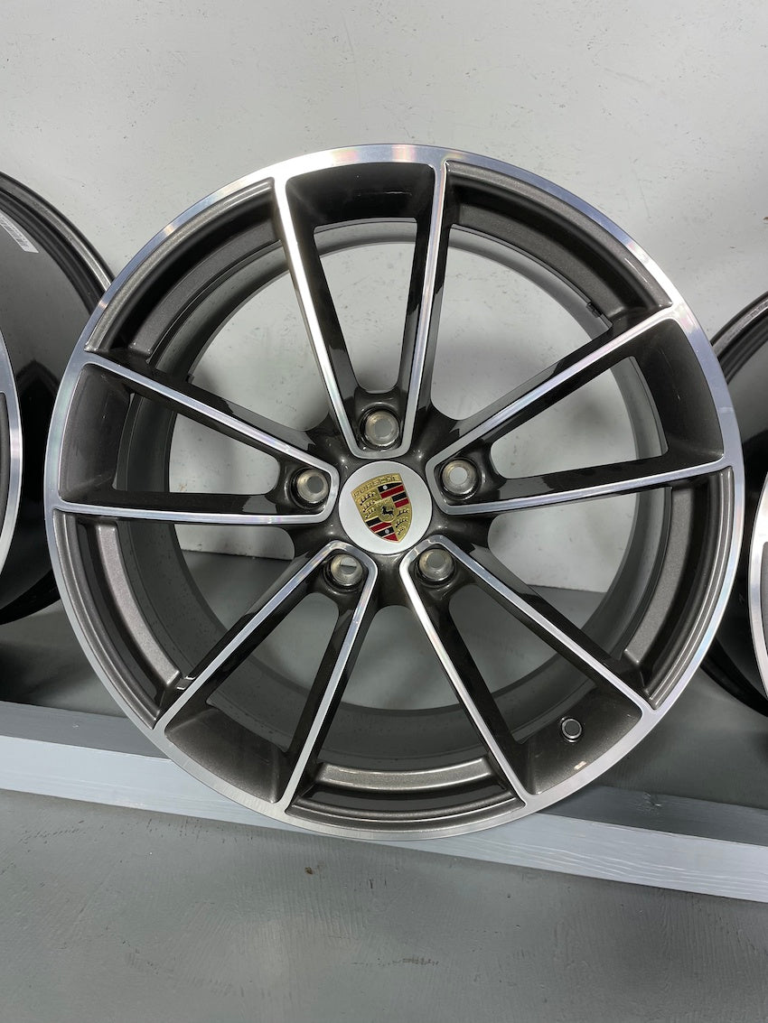 Porsche 992 20/21 Zoll Carrera Classic Felgen Topzustand Vorführer
