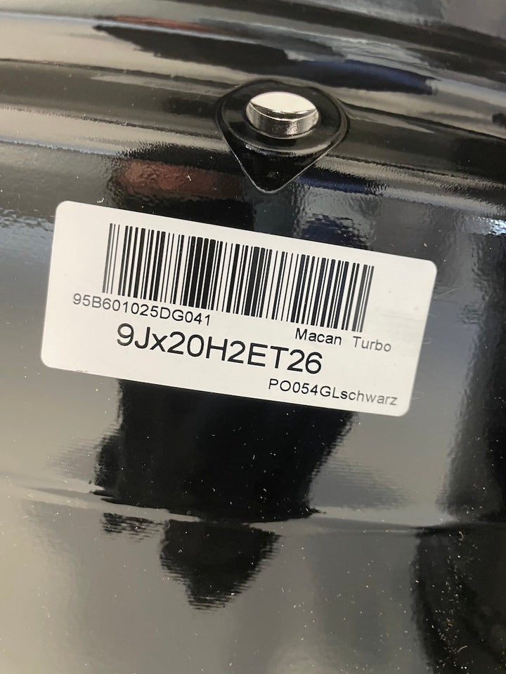 Porsche Macan II 20 Zoll Turbo Sommer Räder NEUREIFEN Pirelli P-Zero N0