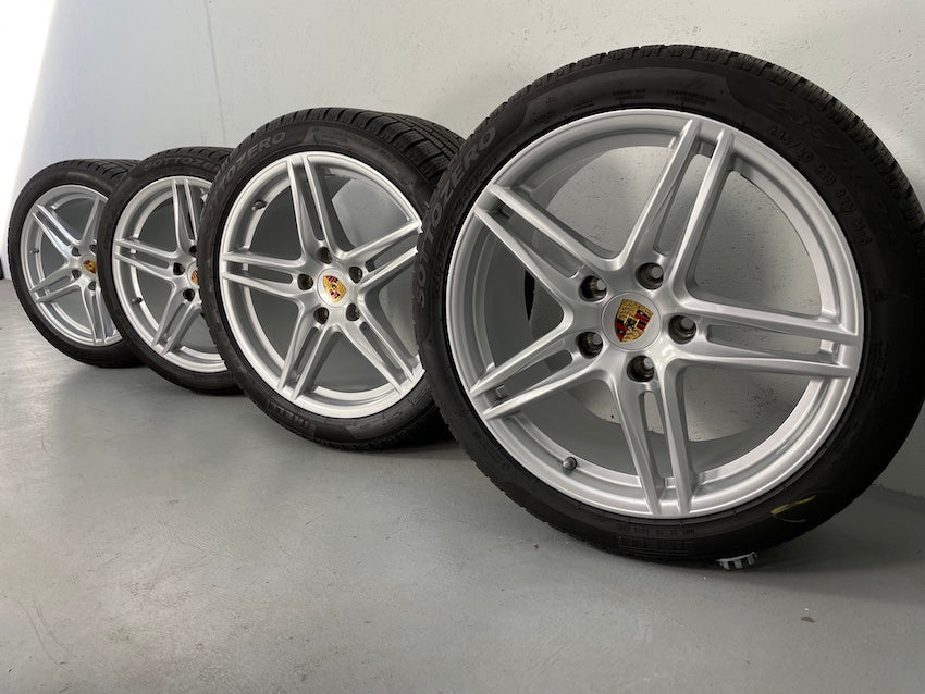 Porsche 991.2 19 Zoll Carrera Winter Räder S C2 Pirelli TOP Heckantrieb 6,5mm