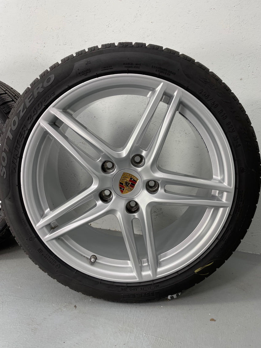 Porsche 991.2 19 Zoll Carrera Winter Räder S C2 Pirelli TOP Heckantrieb 6,5mm