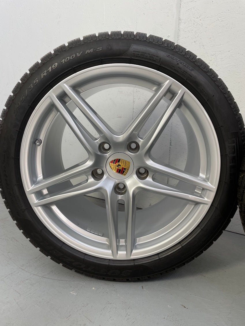 Porsche 991.2 19 Zoll Carrera Winter Räder S C2 Pirelli TOP Heckantrieb 6,5mm