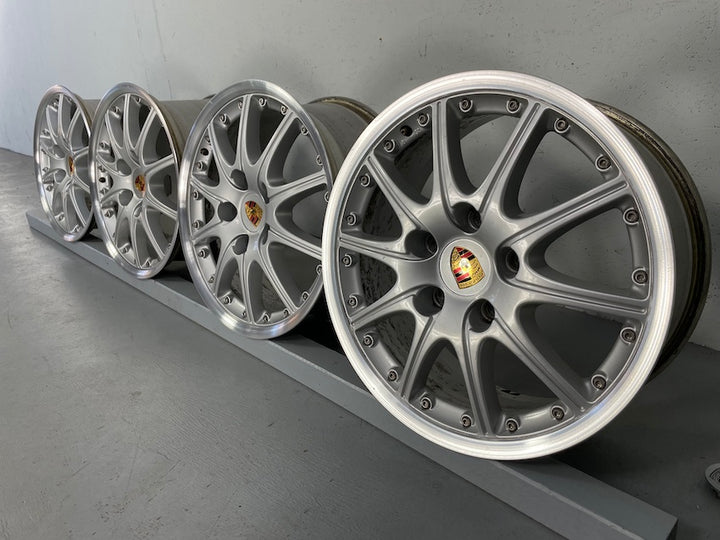 Porsche 996 18 Zoll Sport Design GT3 Felgen 8J und 10J x 18 TOP 993