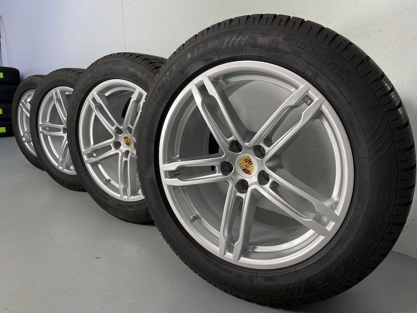 Porsche Macan II 19 Zoll Winter Räder Dunlop DOT2020 8mm NUR 900KM