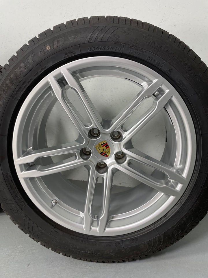 Porsche Macan II 19 Zoll Winter Räder Dunlop DOT2020 8mm NUR 900KM