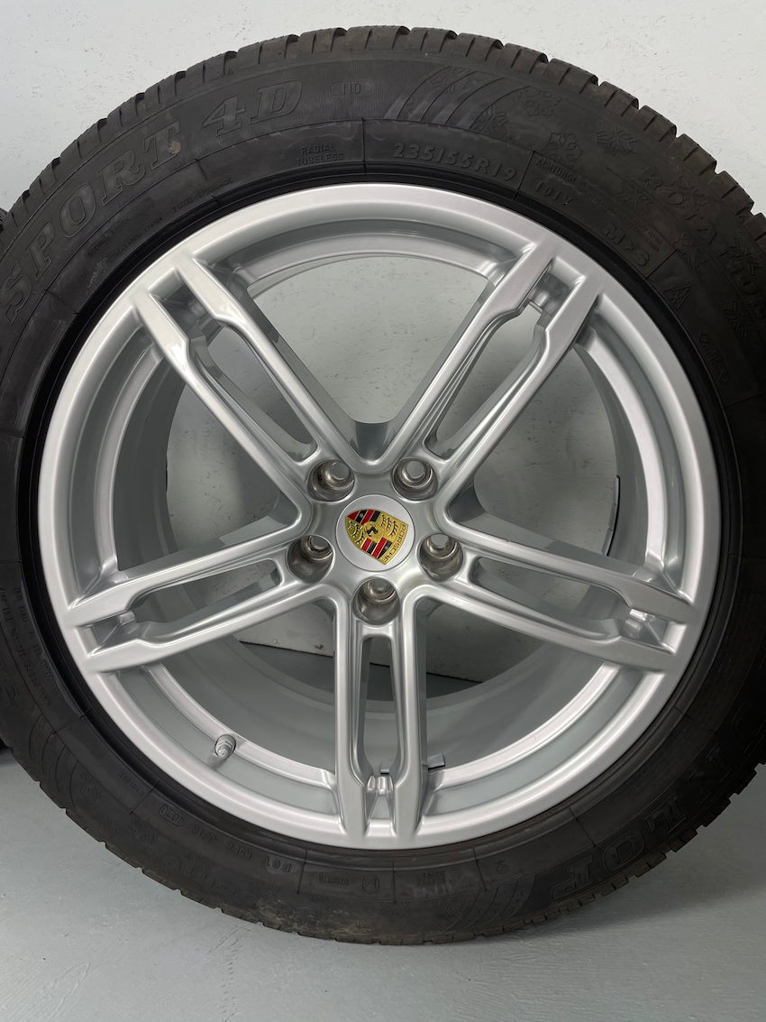 Porsche Macan II 19 Zoll Winter Räder Dunlop DOT2020 8mm NUR 900KM