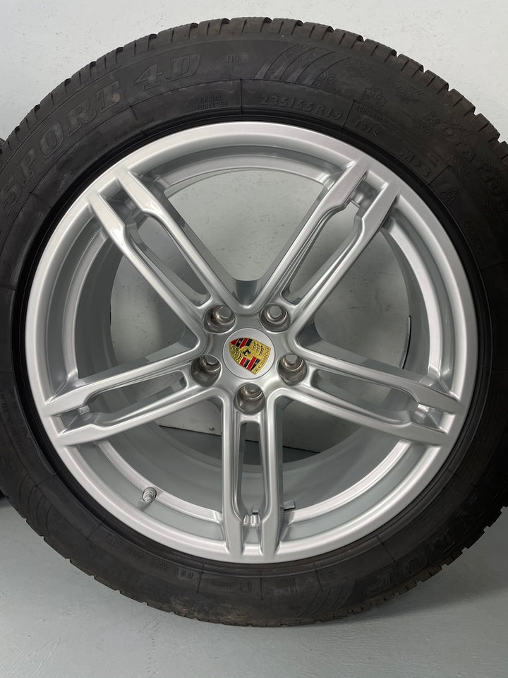 Porsche Macan II 19 Zoll Winter Räder Dunlop DOT2020 8mm NUR 900KM