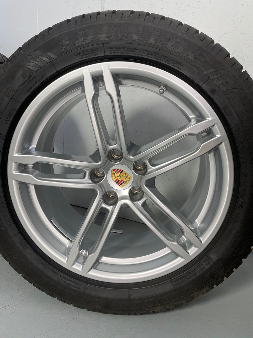Porsche Macan II 19 Zoll Winter Räder Dunlop DOT2020 8mm NUR 900KM