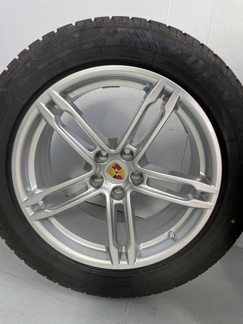 Porsche Macan II 19 Zoll Winter Räder Dunlop DOT2020 8mm NUR 900KM