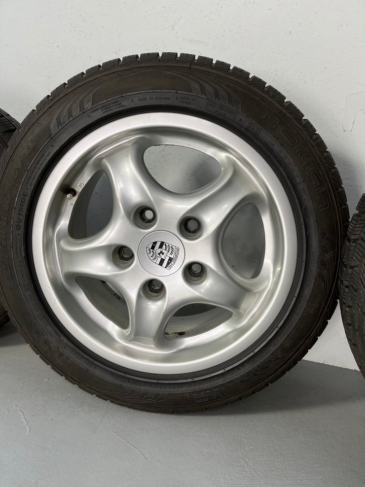 Porsche 993 16 Zoll CUP I Winter Räder 7J+8J x 16 ORIGINAL 7-8mm
