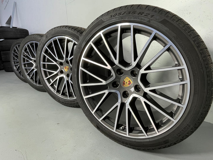 Porsche Cayenne E3 21 Zoll RS Spyder Winter Räder Pirelli DOT2023