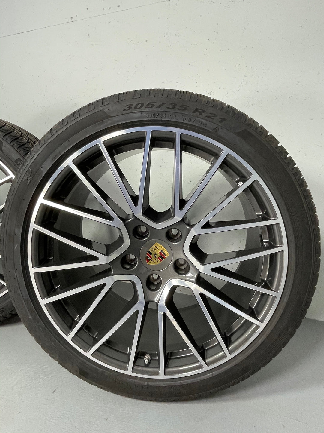 Porsche Cayenne E3 21 Zoll RS Spyder Winter Räder Pirelli DOT2023