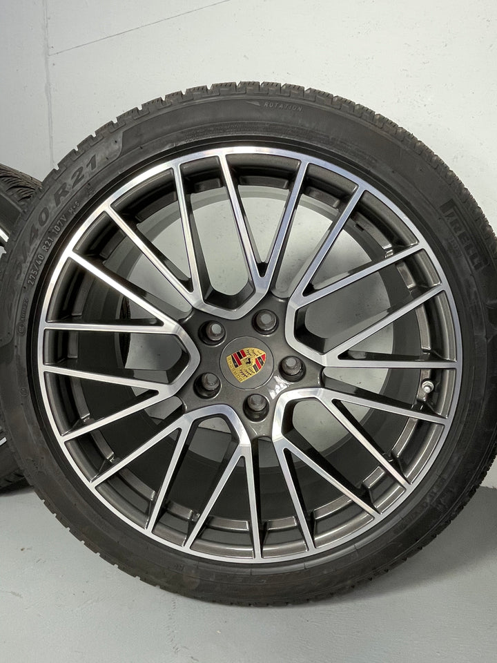 Porsche Cayenne E3 21 Zoll RS Spyder Winter Räder Pirelli DOT2023
