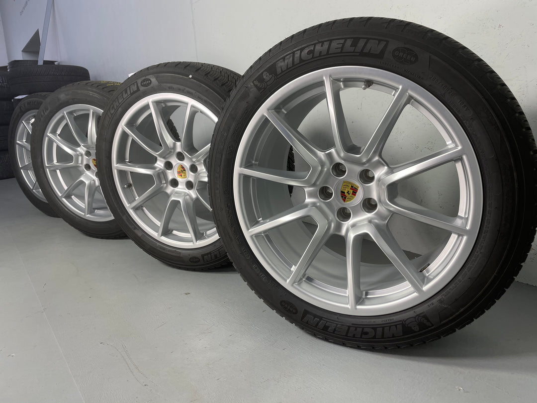 Porsche Macan 20 Zoll Sport Design Winter Räder Michelin MwSt.