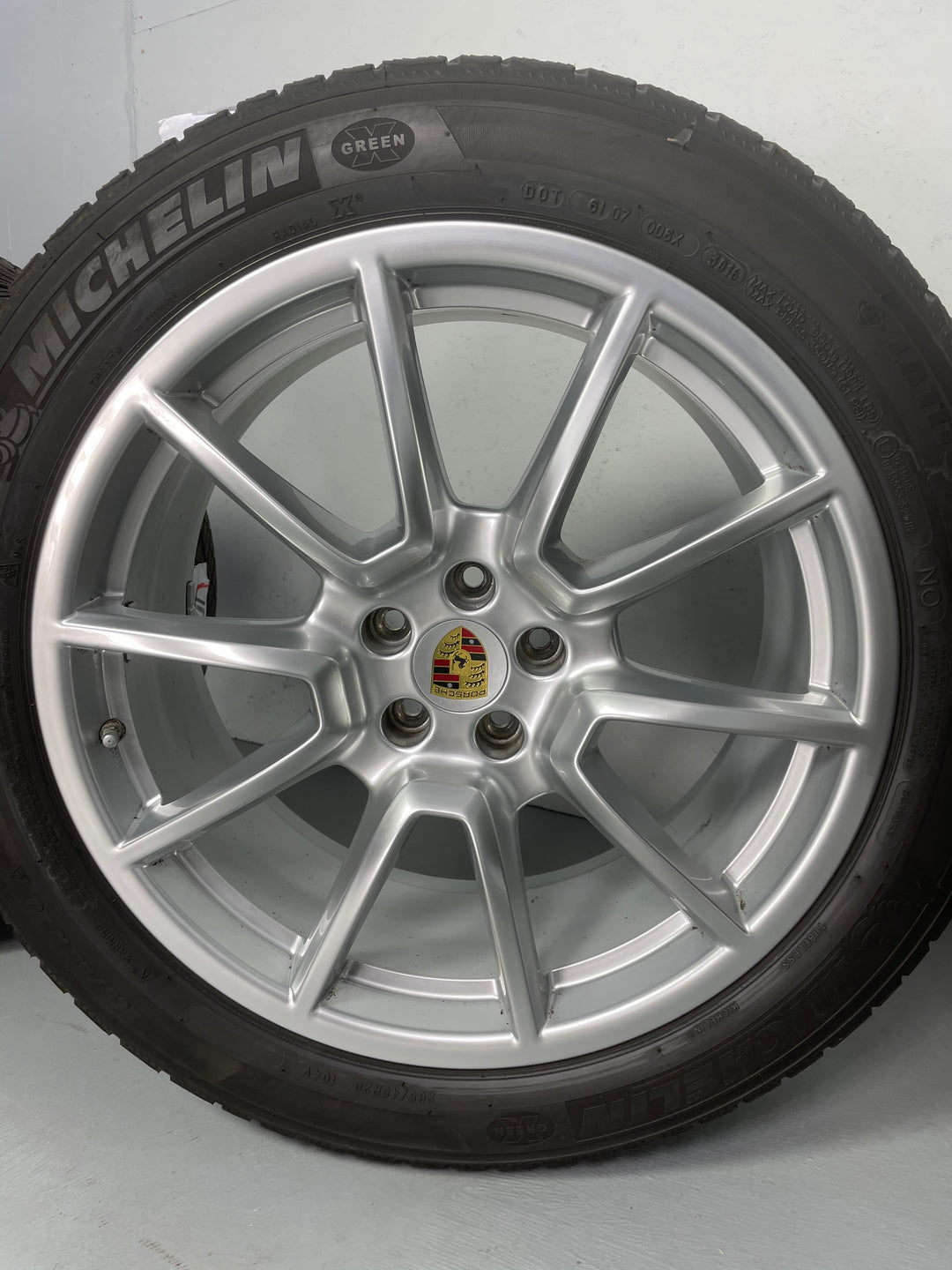 Porsche Macan 20 Zoll Sport Design Winter Räder Michelin MwSt.