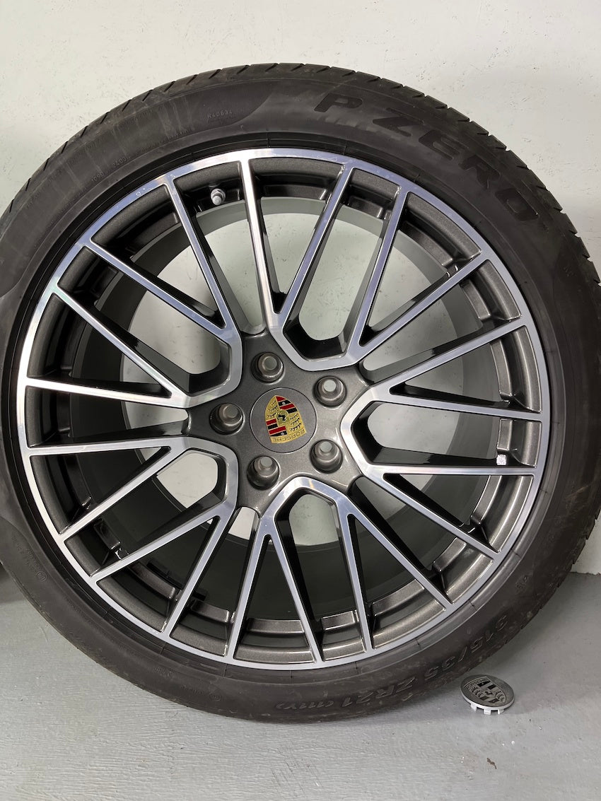 Porsche Cayenne E3 I 21 Zoll RS Spyder Sommer Pirelli neuwertige Felgen