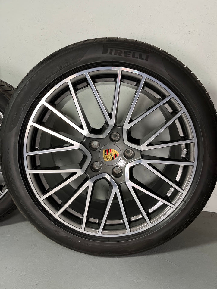 Porsche Cayenne E3 I 21 Zoll RS Spyder Sommer Pirelli neuwertige Felgen