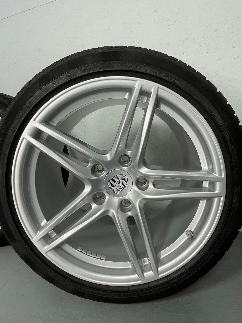 Porsche 991.2 19 Zoll Carrera Winter 4S C4 Conti MwSt. awb. TOP