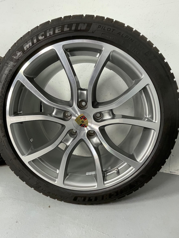 Porsche Cayenne E3 21 Zoll Exclusive Design Winter Räder Michelin 7mm 2020