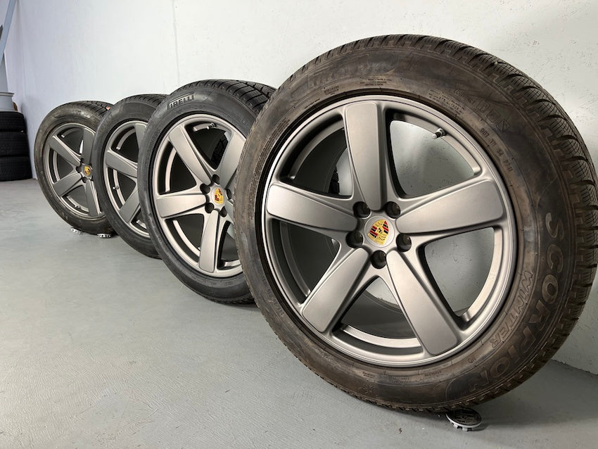 Porsche Macan 19 Zoll Sport Classic Winter Räder PLATINUM Pirelli MACAN I