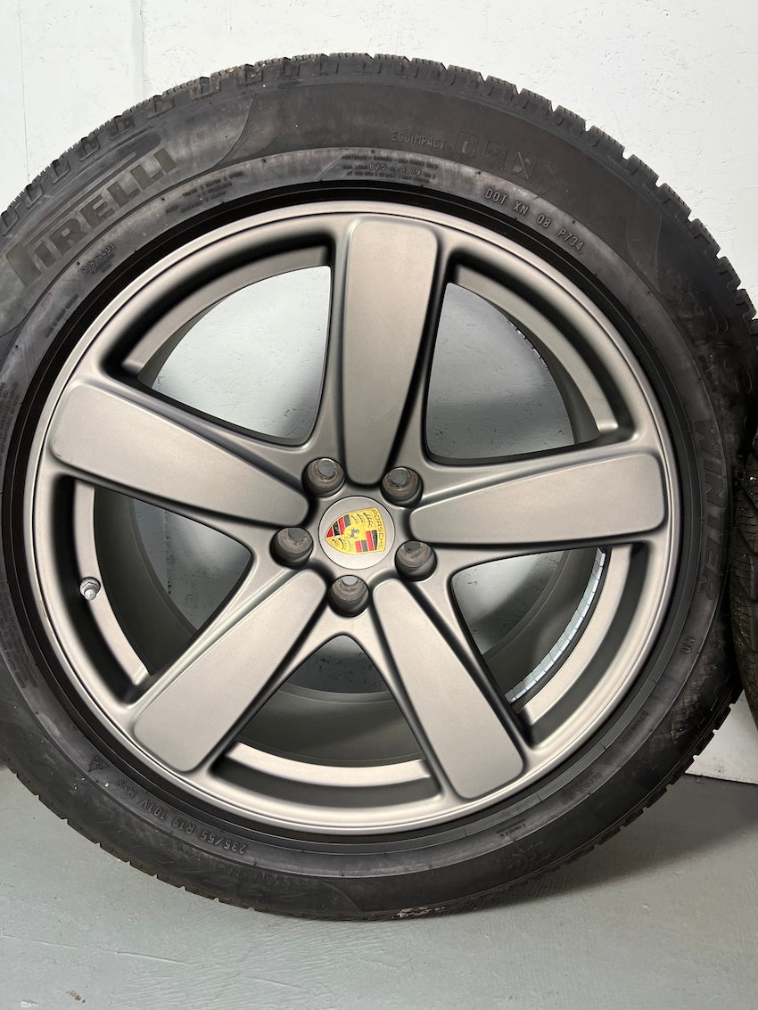 Porsche Macan 19 Zoll Sport Classic Winter Räder PLATINUM Pirelli MACAN I