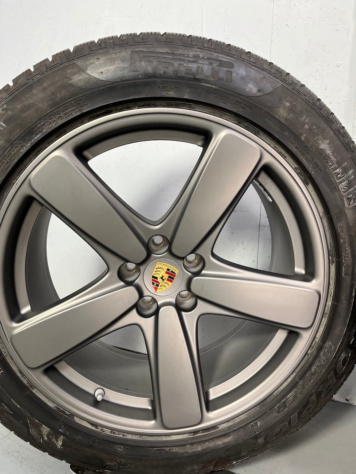 Porsche Macan 19 Zoll Sport Classic Winter Räder PLATINUM Pirelli MACAN I