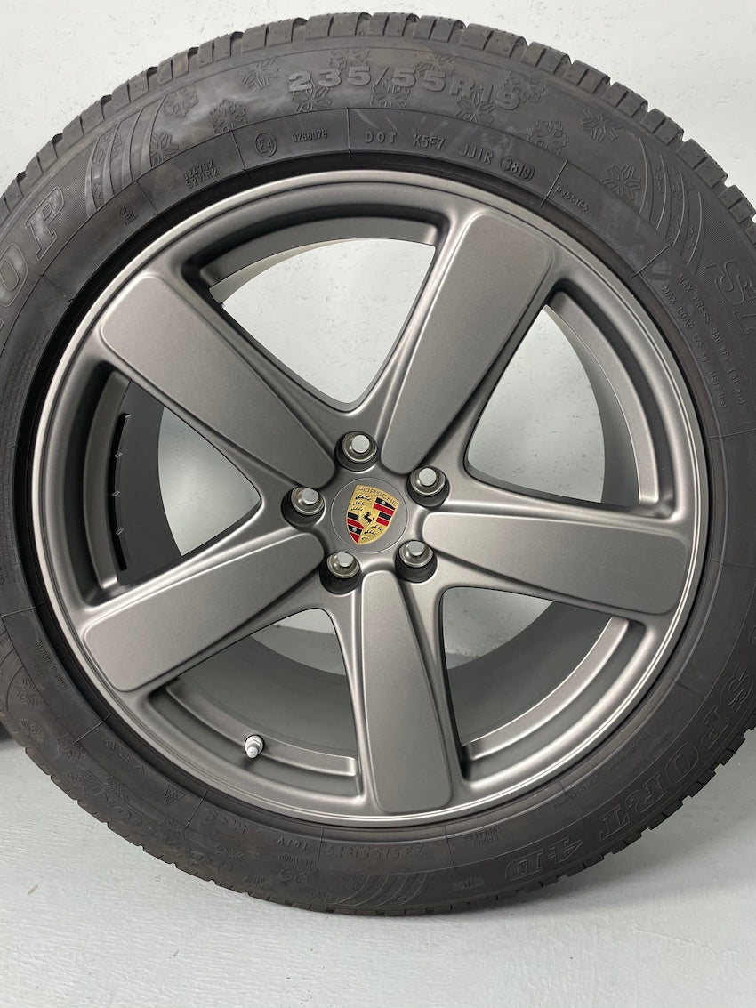 Porsche Macan II 19 Zoll Sport Classic Winter Räder Dunlop PLATINUM