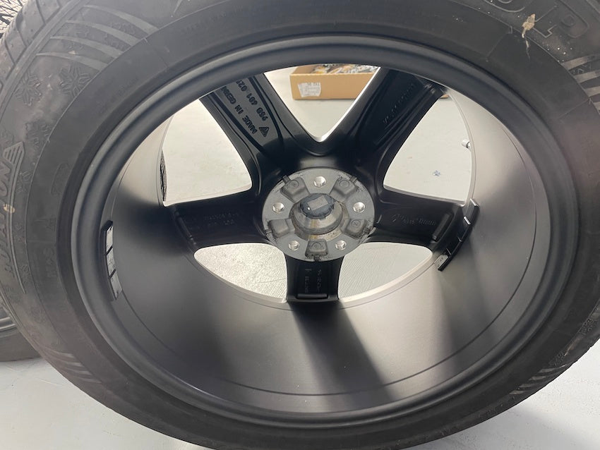 Porsche Macan II 19 Zoll Sport Classic Winter Räder Dunlop PLATINUM