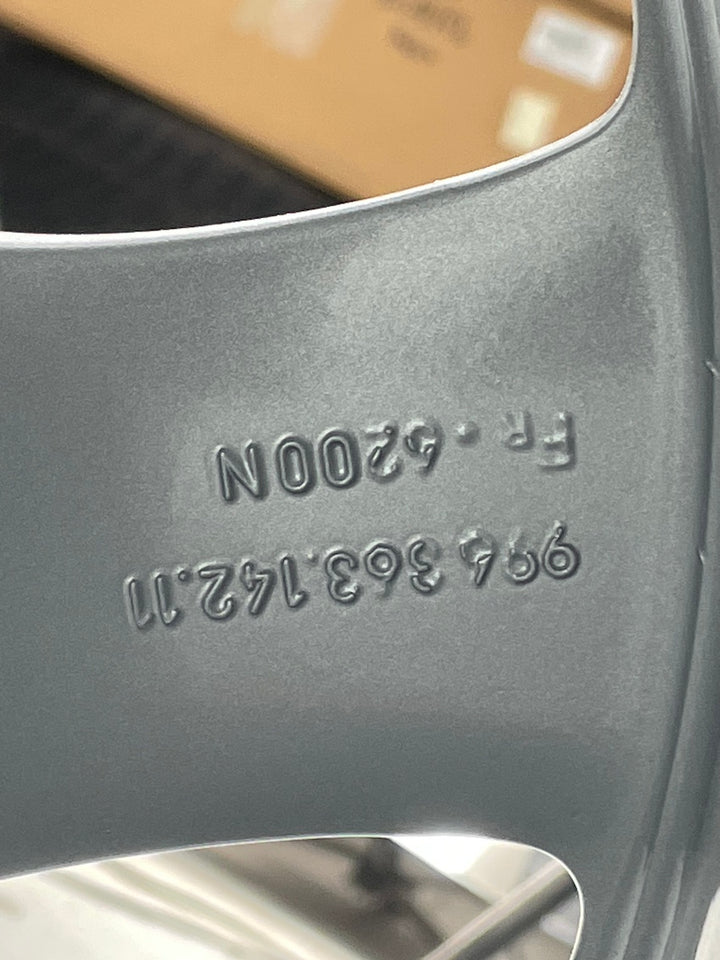 Porsche 996 18 Zoll Turbo II Felgen TURBO 4S HOHLKAMMER neu pulverb.