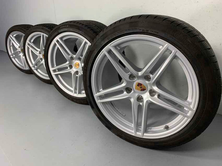 Porsche 991.2 19 Zoll Carrera Winter 4S C4 Continental 7,5-8mm