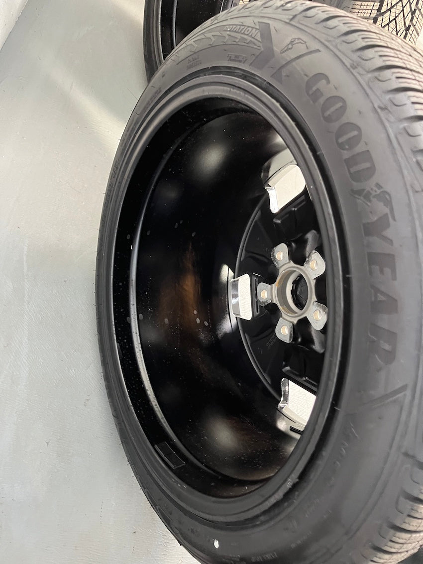 Porsche Taycan 20 Zoll TURBO AERO DESIGN Winterräder nur 1100Km DOT2021