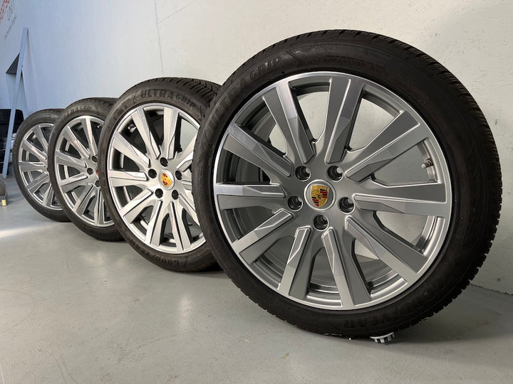 Porsche Taycan 20 Zoll Tequipment Design Winterräder 800Km DOT2021