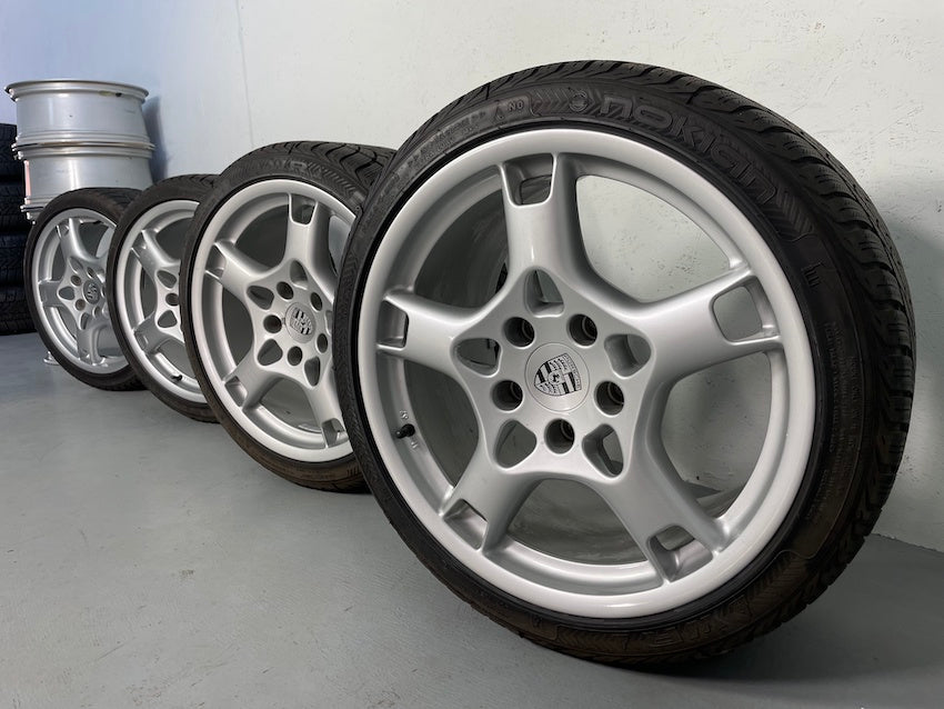 Porsche 997 19 Zoll Carrera S Winter Räder Nokian C2 S Heckantrieb TOP