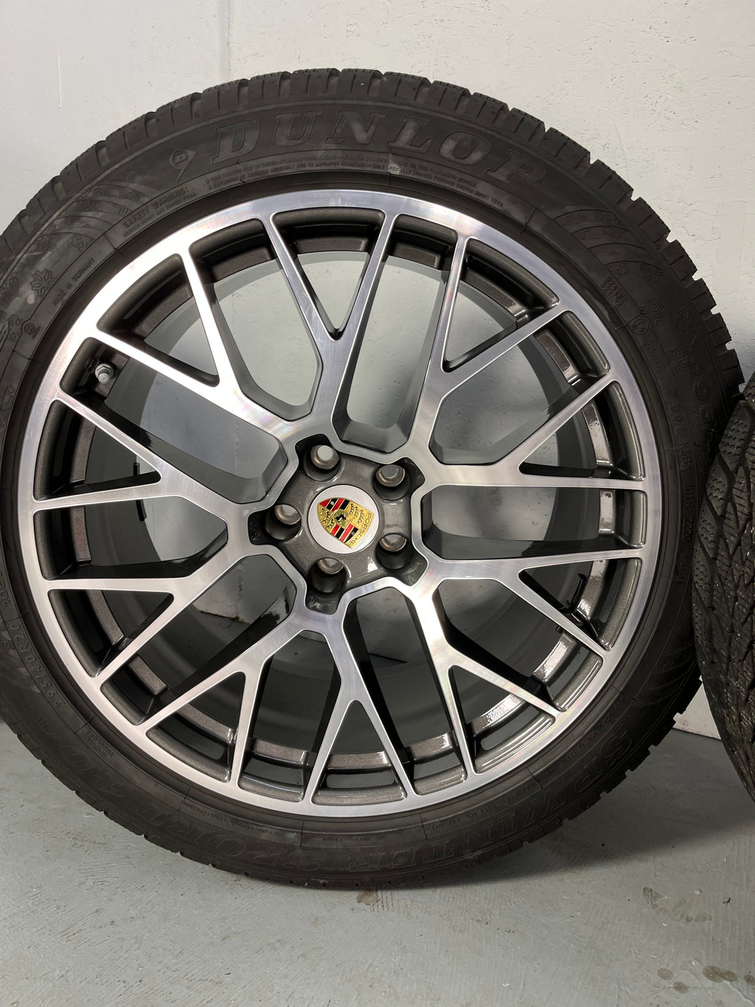 Porsche Macan II 20 Zoll RS Spyder Winter Räder Dunlop 7mm DOT 2020