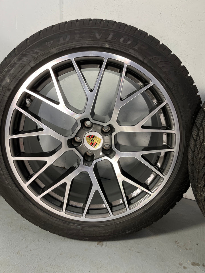 Porsche Macan II 20 Zoll RS Spyder Winter Räder Dunlop 7mm DOT 2020