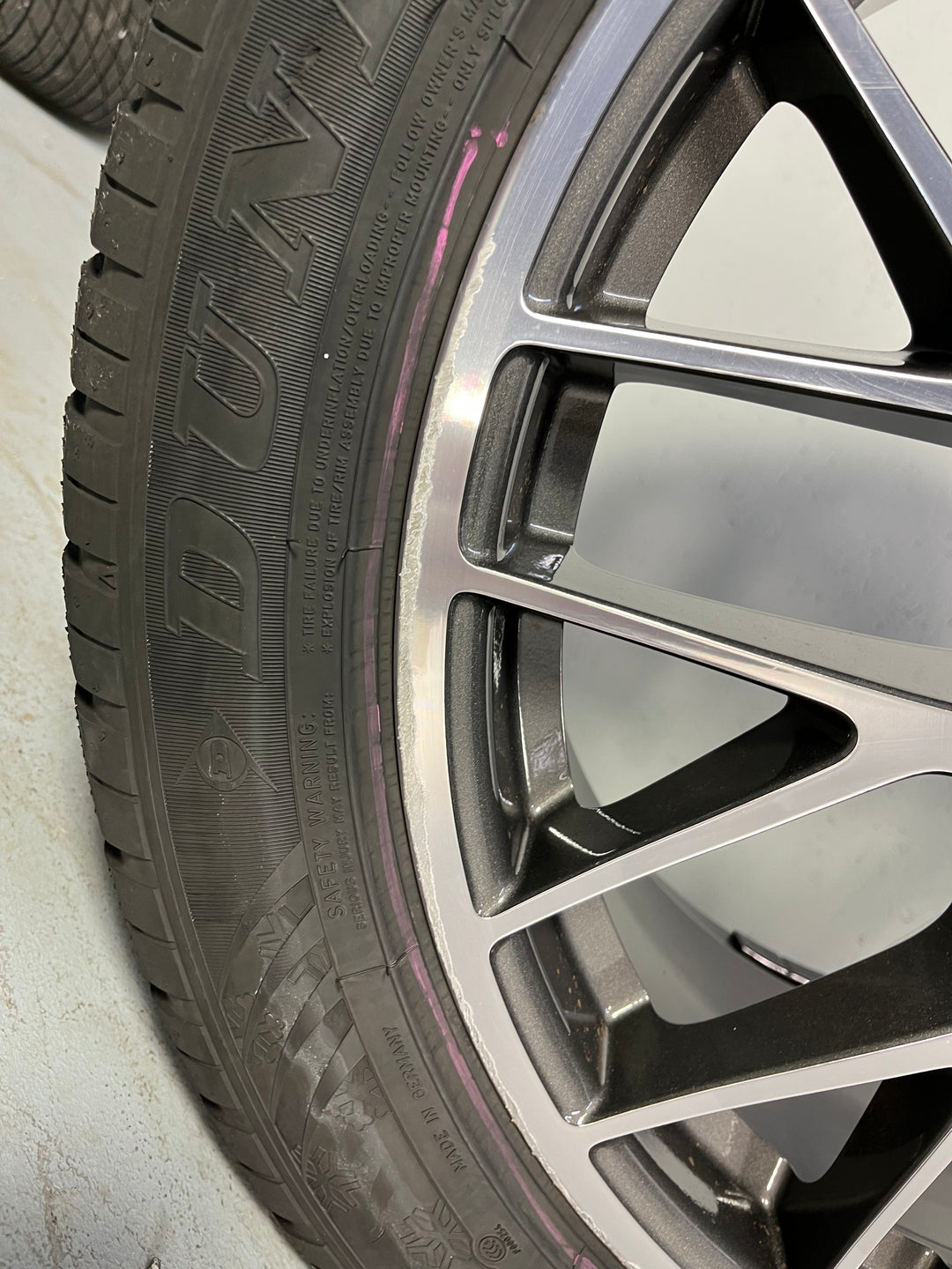 Porsche Macan II 20 Zoll RS Spyder Winter Räder Dunlop 7mm DOT 2020