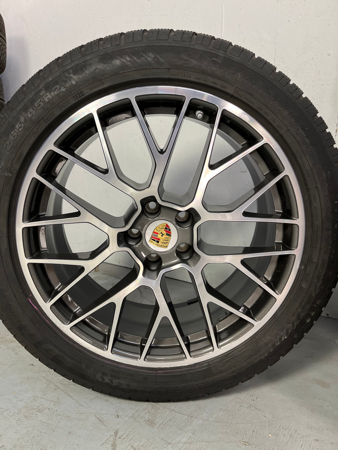 Porsche Macan II 20 Zoll RS Spyder Winter Räder Dunlop 7mm DOT 2020
