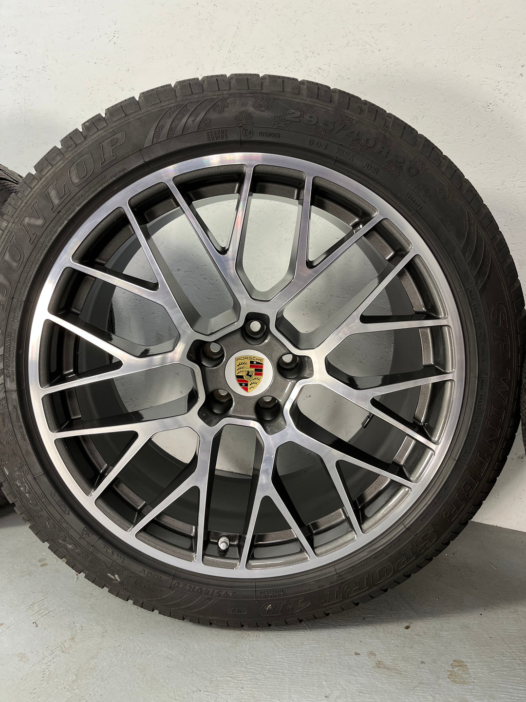 Porsche Macan II 20 Zoll RS Spyder Winter Räder Dunlop 7mm DOT 2020