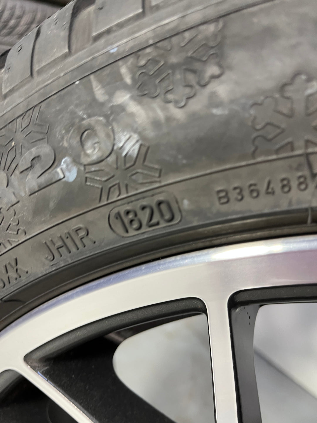 Porsche Macan II 20 Zoll RS Spyder Winter Räder Dunlop 7mm DOT 2020