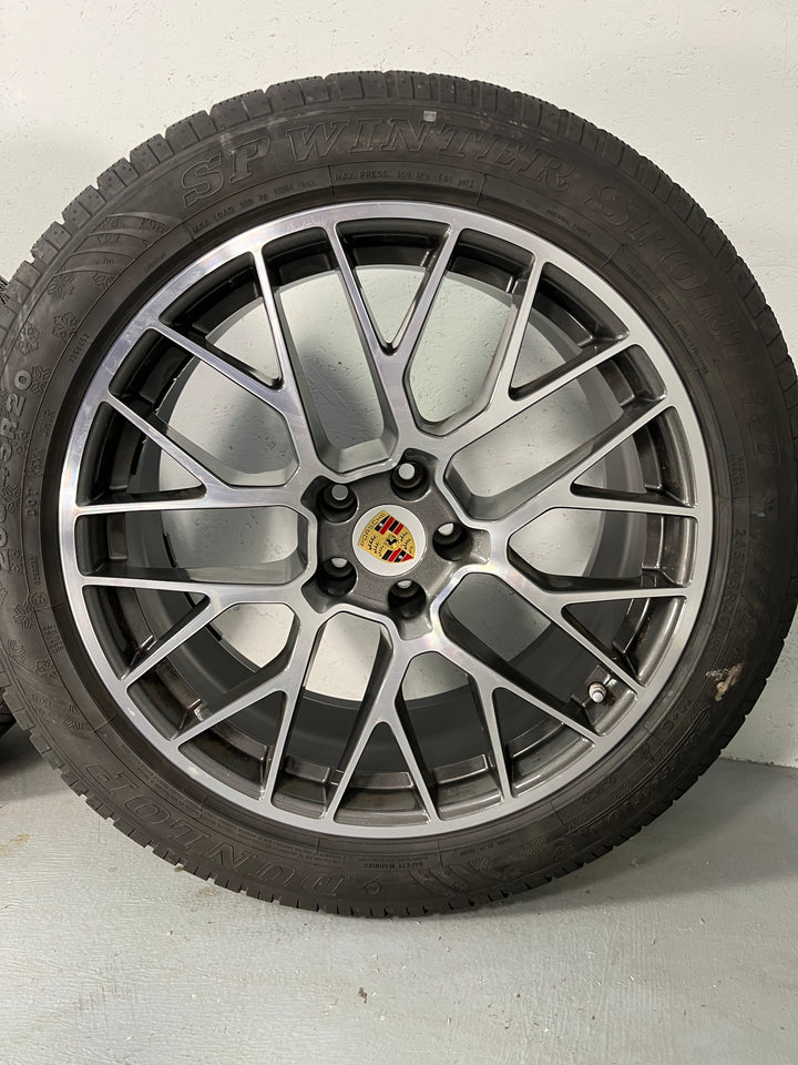 Porsche Macan II 20 Zoll RS Spyder Winter Räder Dunlop 7mm DOT 2020