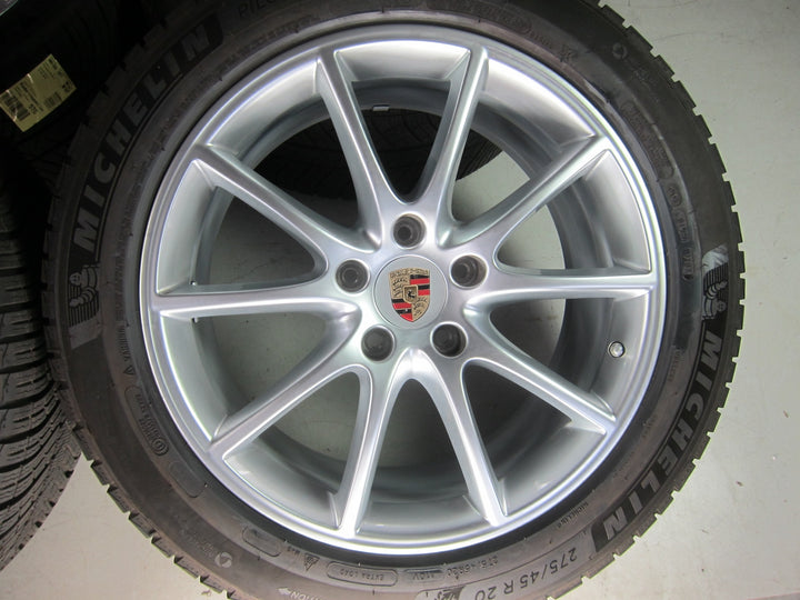 Porsche Cayenne COUPE 20 Zoll E3 DESIGN Winter Räder Michelin 1900Km