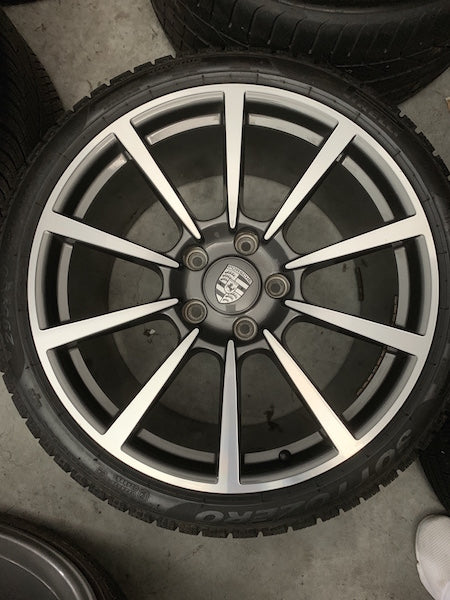 Porsche 991.1 20 Zoll Carrera Classic Winter C2 S Heck Winter DOT2018 und 2019