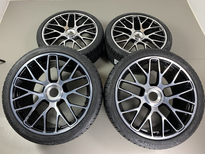 Porsche 991.2 20 Zoll GTS Turbo S Winter Räder Michelin 8mm
