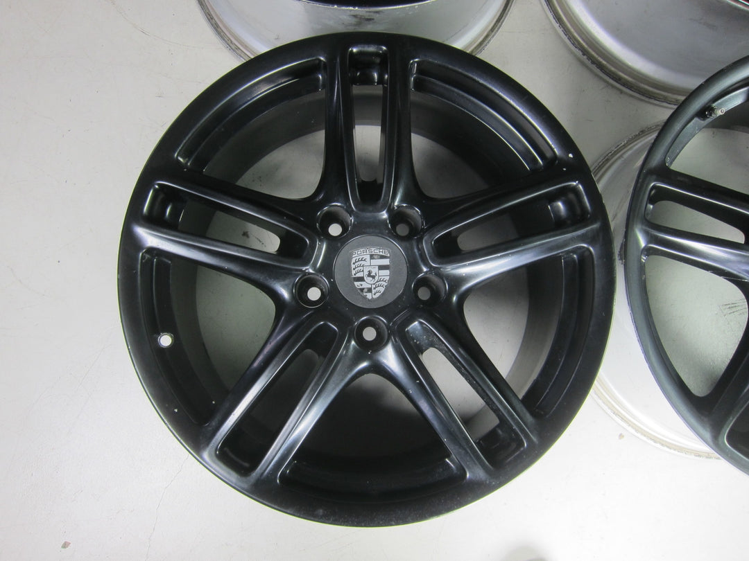 Porsche Panamera 19 Zoll 970 Turbo Felgen mattschwarz zum Lackieren