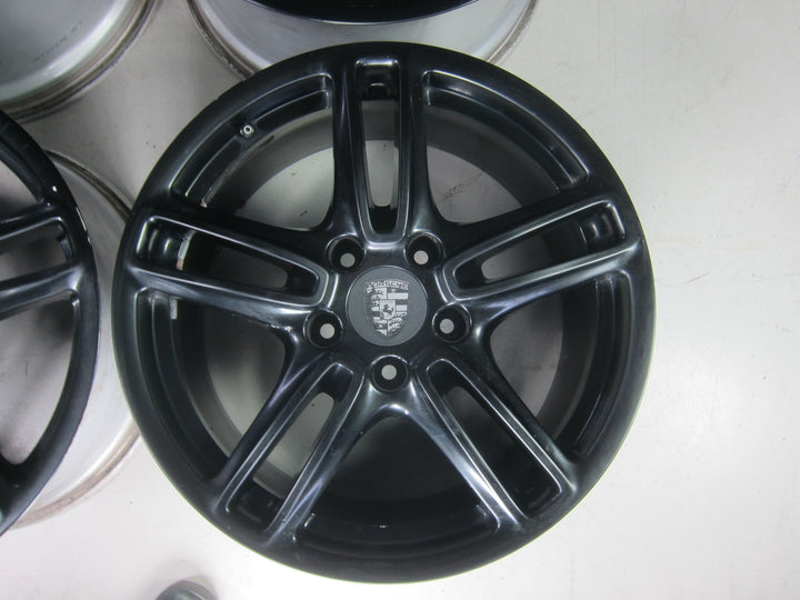 Porsche Panamera 19 Zoll 970 Turbo Felgen mattschwarz zum Lackieren
