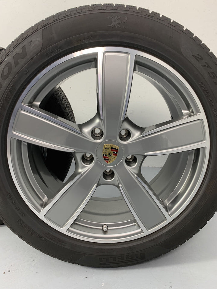 Porsche Cayenne 20 Zoll E3 9Y0 Sport Classic Winterräder Pirelli DOT2021