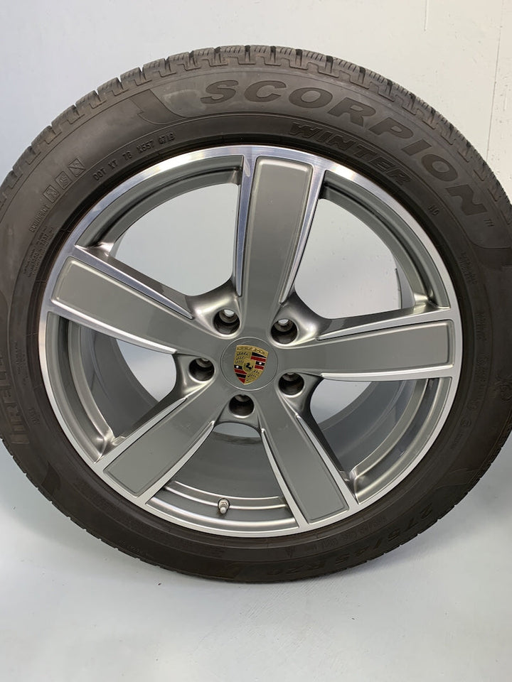 Porsche Cayenne 20 Zoll E3 9Y0 Sport Classic Winterräder Pirelli DOT2021