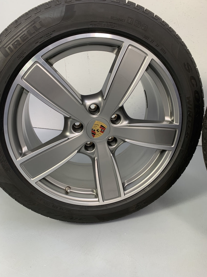 Porsche Cayenne 20 Zoll E3 9Y0 Sport Classic Winterräder Pirelli DOT2021