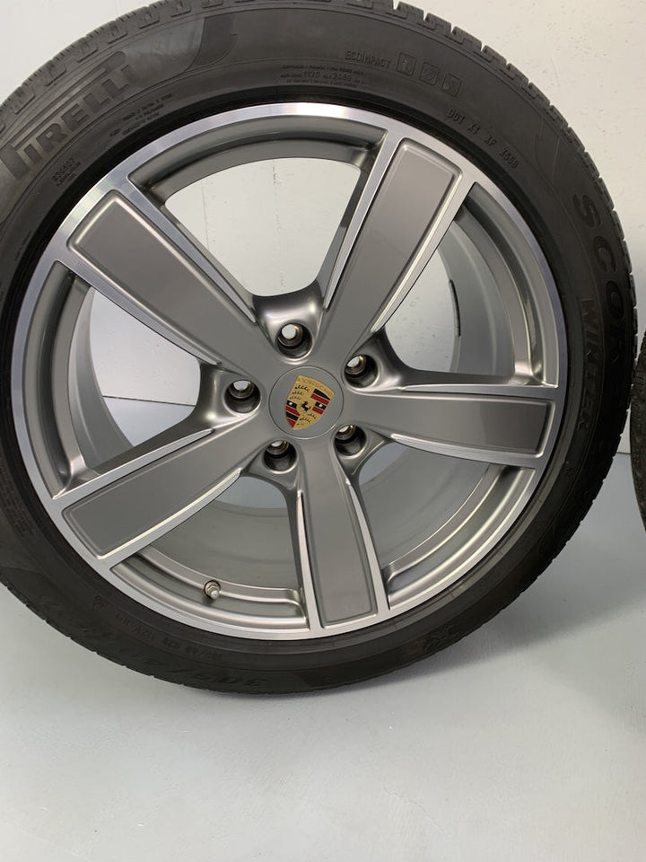 Porsche Cayenne 20 Zoll E3 9Y0 Sport Classic Winterräder Pirelli DOT2021