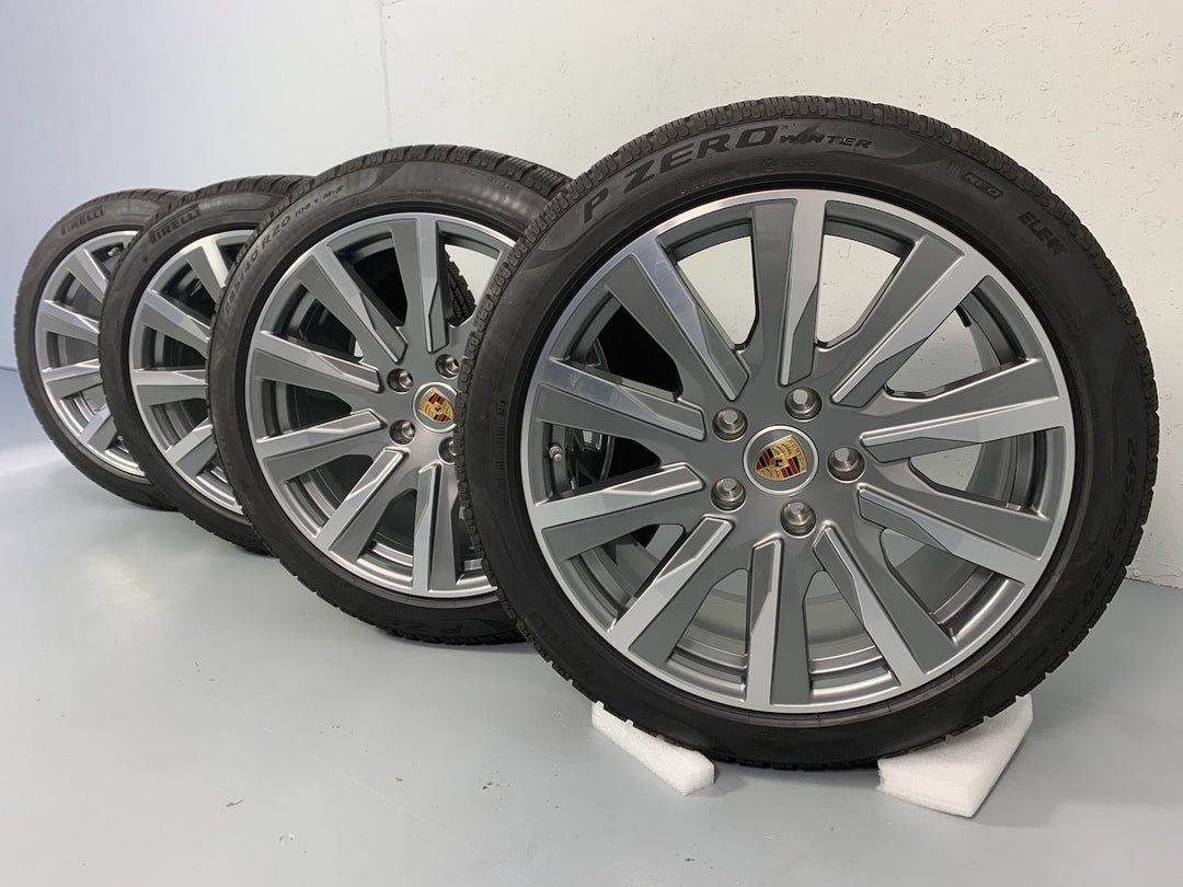 Porsche Taycan 20 Zoll Tequipment Design Winter Pirelli DOT2022 7mm 900Km